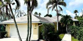 406 SW Fairway Landing Gallery 1