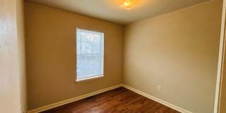 4 Bedroom 2.5 Bath Townhouse Gallery 11