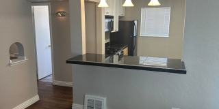 Fantastic 4 Bed 2 Bath 2 living rooms - Available NOW! Gallery 9