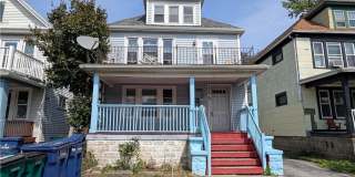 2125 Niagara (lower) Street Gallery 1