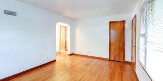 3 Bedroom house in Champaign-AVAILALBE August 2026 Gallery 4