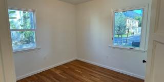 Toluca Lake Ave Gallery 12