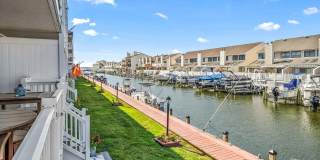 714 MOORING Road unit: C105 Gallery 31