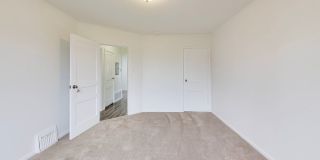 Bright Corner Home with Family Room, Yard & Laundry in Prime Sunset Location! Gallery 14
