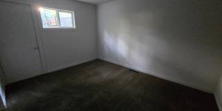 3 bed 1 bath W/ back yard bunker! Gallery 6