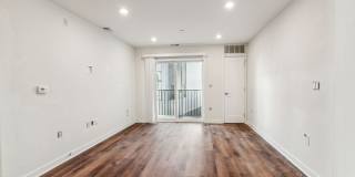 Graduate Pointe Gallery 135