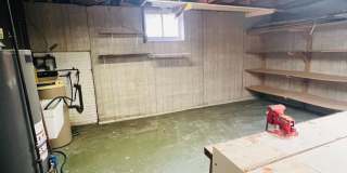 Large 4 Bedroom House in Iowa City Gallery 4