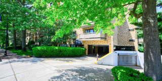 141 Great Neck Road Gallery 37