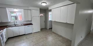 4696 Roosevelt Boulevard Gallery 8