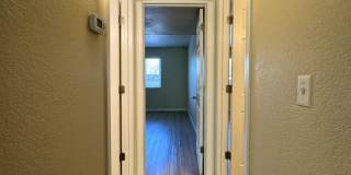 MELROSE DISTRICT CONDO WITH HUGE MOVE-IN SPECIAL – HALF OFF FIRST & SECOND MONTH’S RENT! Gallery 22