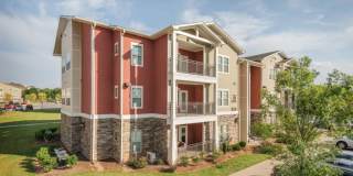 Yugo Charlotte College Downs - Student Housing Gallery 5