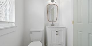 3020 Davis Street Gallery 11