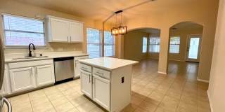 Well-Maintained 3 bedroom, 2 bathroom in Northwood Gallery 7