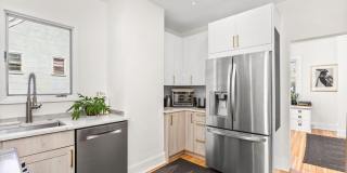 401 Hunter Avenue Gallery 10