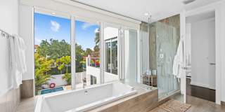 1504 Ne 6th St Gallery 23