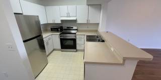 ANNUAL RENTAL - KEY ROYAL-2 BED 1 BATH THIRD FLOOR Gallery 1