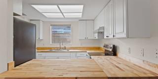 427 2nd Ave Gallery 1