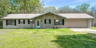 3 Bedroom 2 Bathroom House in Genoa School District! Gallery 1