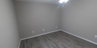 Large duplex in Vanderveen Gallery 25