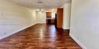 5420 NE 22nd Ter Gallery 1