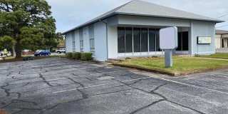 133 NE Hospital Drive Gallery 1