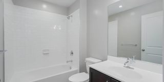 412 WOODCREST Drive SE Gallery 31