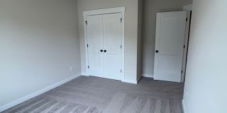 Beautiful End Unit Townhome in Griffith Lakes Gallery 28