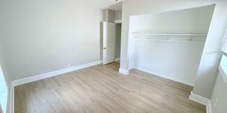 NOW SHOWING: 2 Bedroom / 1 Bath Duplex located at 1132 N Oxford St. in Indianapolis, IN Gallery 22