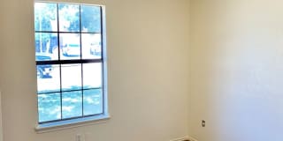 3-Bedroom 2-Bath with Lots of Charm! Gallery 1