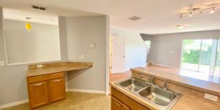 3/2.5 Townhouse For Rent in SouthMeadow Gallery 6