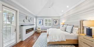 1028 Bay Street Gallery 37