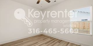 New 3-Bedroom Duplex with 2-Car Garage, Fenced Yard & Lawn Care Included Gallery 12