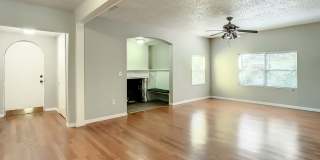 Charming Three bedroom one bath with huge backyard Gallery 11
