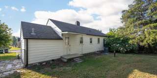 2 bedroom 1 bathroom for rent! Gallery 15