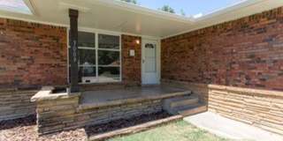 Well-kept home + 3 bedroom + 1 bathroom Gallery 1