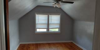 4 bedroom, 2 full bath bungalow near Cedar and Warrensville Gallery 25