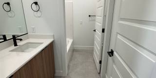 PET FRIENDLY!! HURRICANE TOWNHOME! Gallery 20