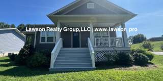 Newer Construction Cottage with Double Car Garage Gallery 1