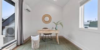 1530 Adams Street Gallery 27