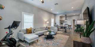 Charming 3BR 2BTH House Near Downtown San Antonio Gallery 1