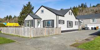 2515 1/2 Sumner Avenue - 2 Gallery 17