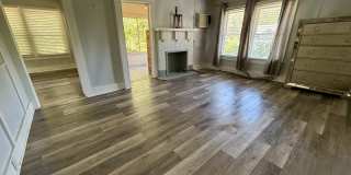 215 Ronnoc Lane - 2-E Gallery 1
