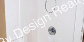 Modern 4 Bed 5 Bath Near UofA – Private Baths & Off-Street Parking Gallery 16