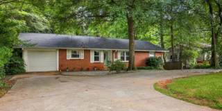 Charming 2BR Apartment in Tucker Gallery 1
