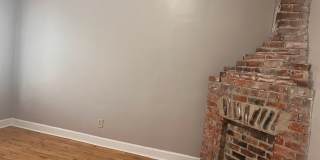 MOVE IN SPECIAL $250.00 OFF 1st Month's Rent- 2 bedroom, 1.5 bath apartment with W/D unit and shared fenced in yard! Gallery 20