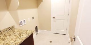 Red Mountain Vista Town Home-$500 Move-in Special Gallery 48