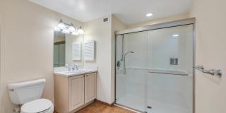 300 E Overlook Gallery 8