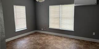 701 W Lakeside Drive Gallery 8