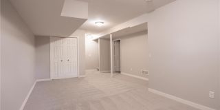 3555 Queen Ave N Gallery 7