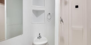 243 KRAMS Avenue Gallery 12